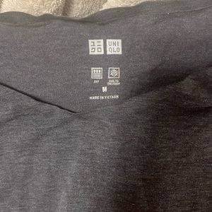 Uniqlo AIRism Seamless Drape Scoop Neck T-shirt sz M charcoal gray